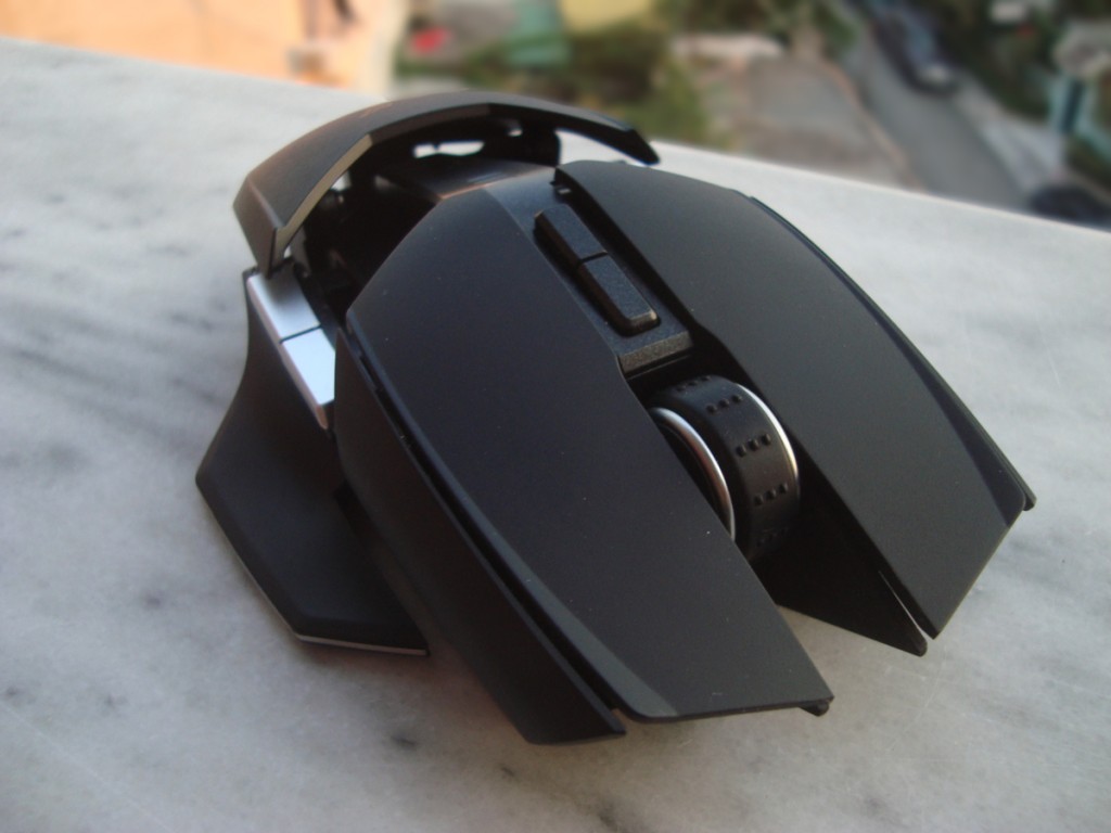 Sensitivity Stages Buttons Below the Scrolling Wheel